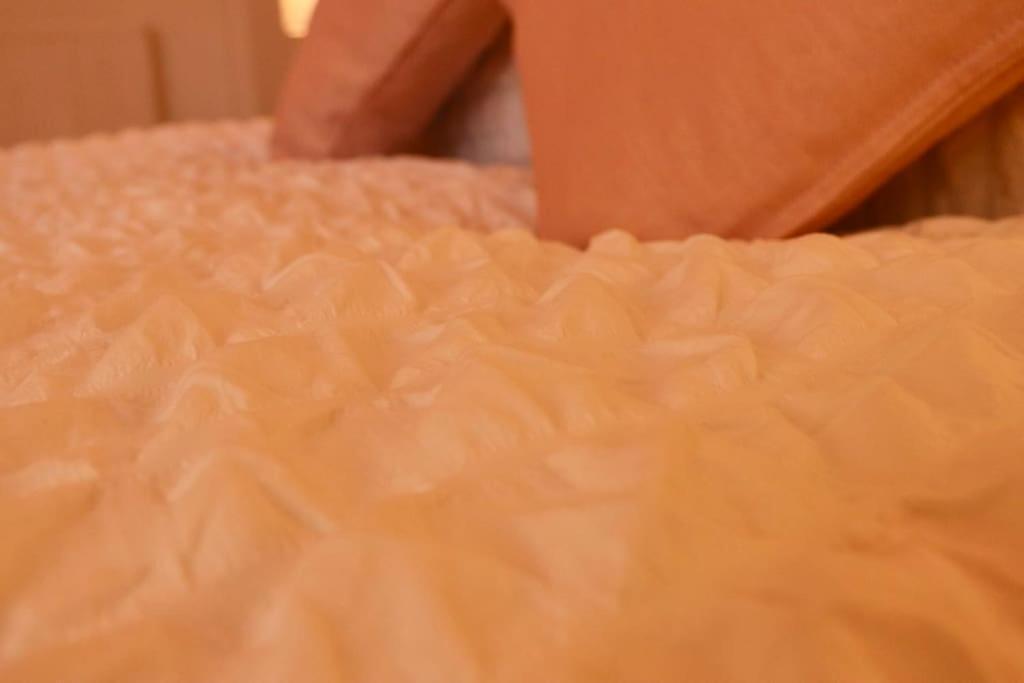 Cozy Family Stay With Free Parking And Wifi Leeds  Eksteriør billede