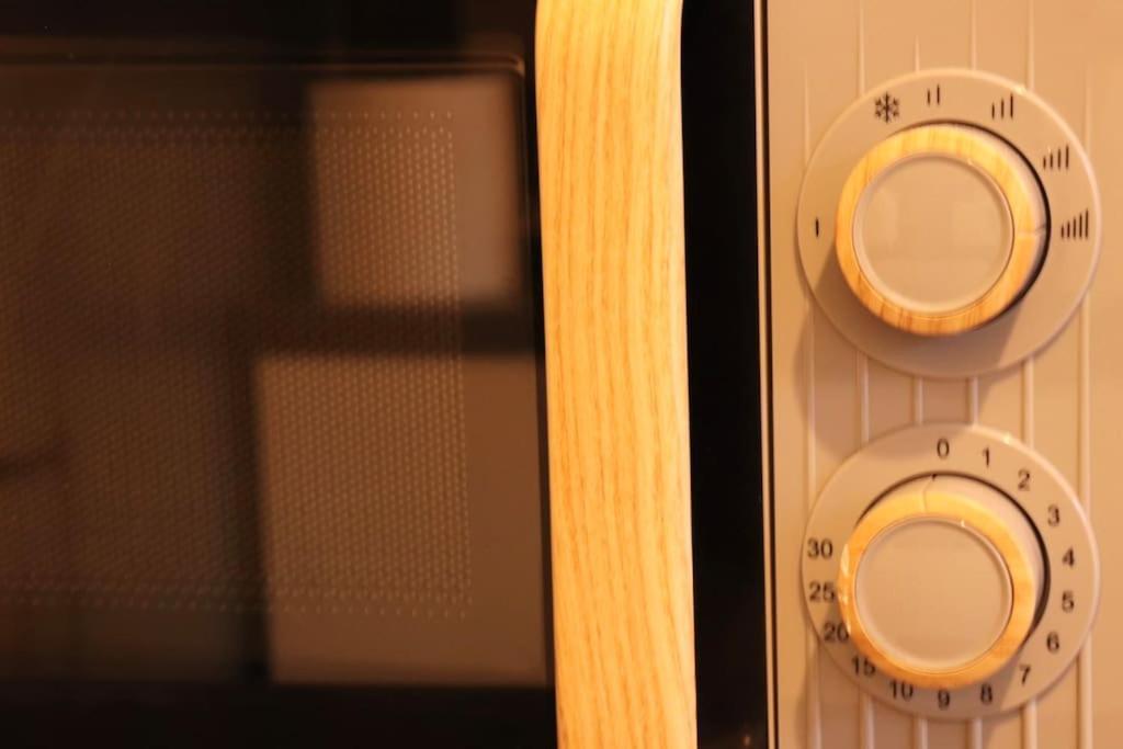 Cozy Family Stay With Free Parking And Wifi Leeds  Eksteriør billede