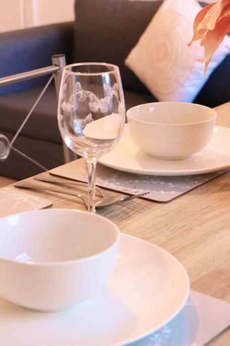 Cozy Family Stay With Free Parking And Wifi Leeds  Eksteriør billede