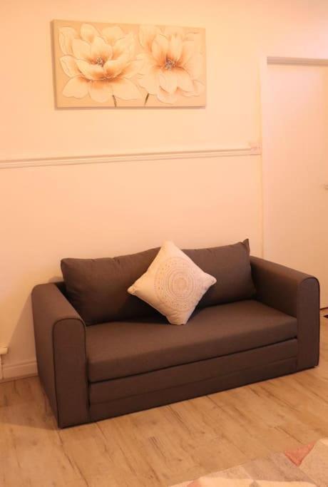 Cozy Family Stay With Free Parking And Wifi Leeds  Eksteriør billede